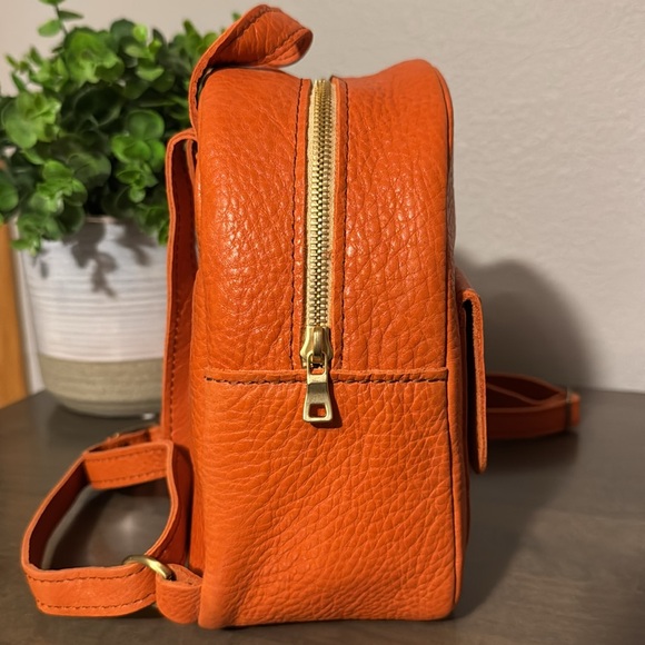 New Portland Leather Cape Coral mini snap backpack - Picture 4 of 5